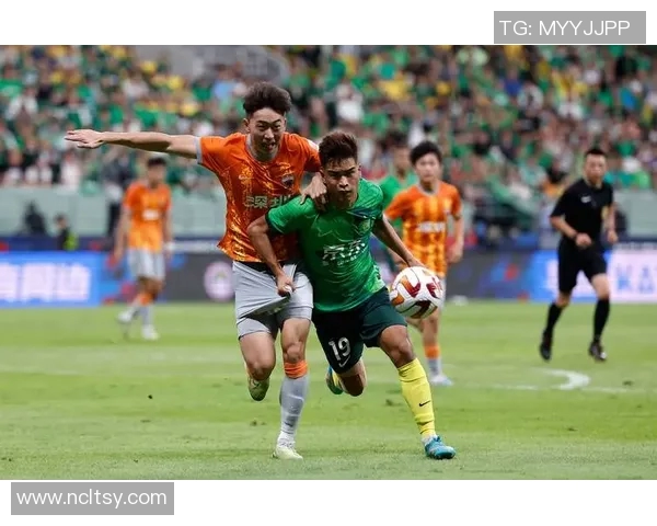 中超历史对决北京国安与重庆当代的恩怨情仇与发展历程解析